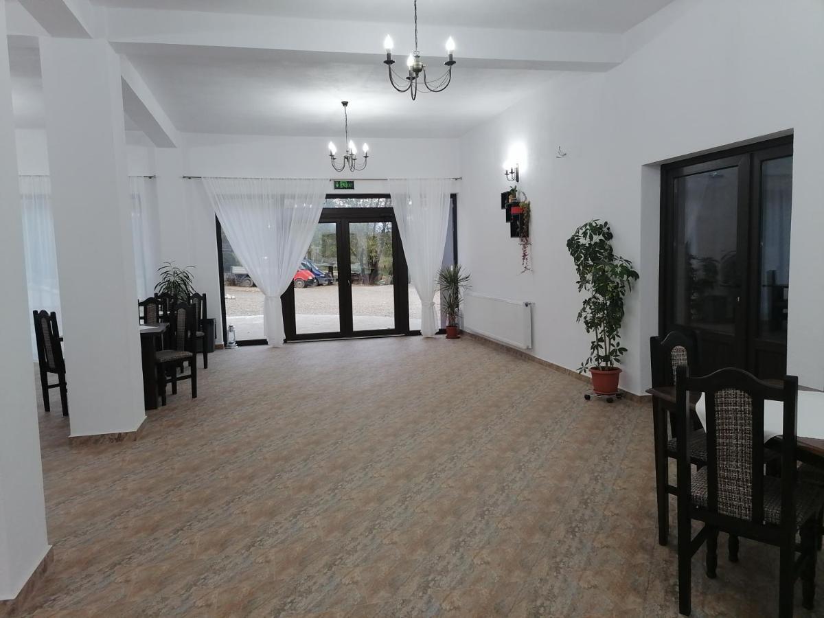 Hotel Motorom Zărneşti Zewnętrze zdjęcie